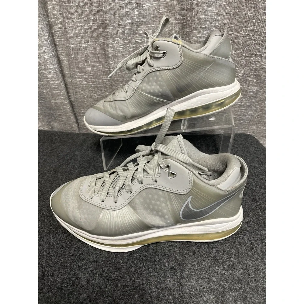 Nike Lebron 8 Low Wolf Grey/Metallic Sneaker Size 7.5 Basketball 456849 002‎